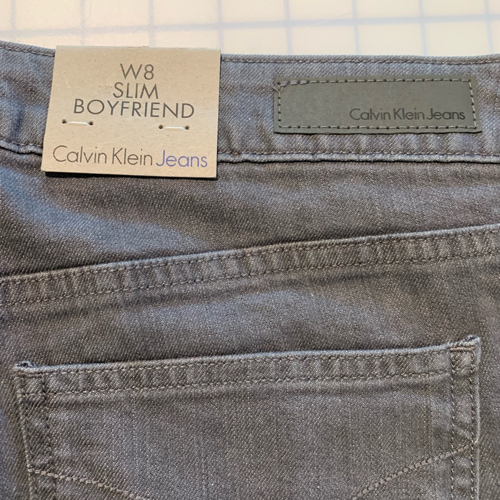 Calvin Klein Slim BoyFriend Women’s, Nolan Gray 319, Size 8, Jeans - Picture 6 of 12